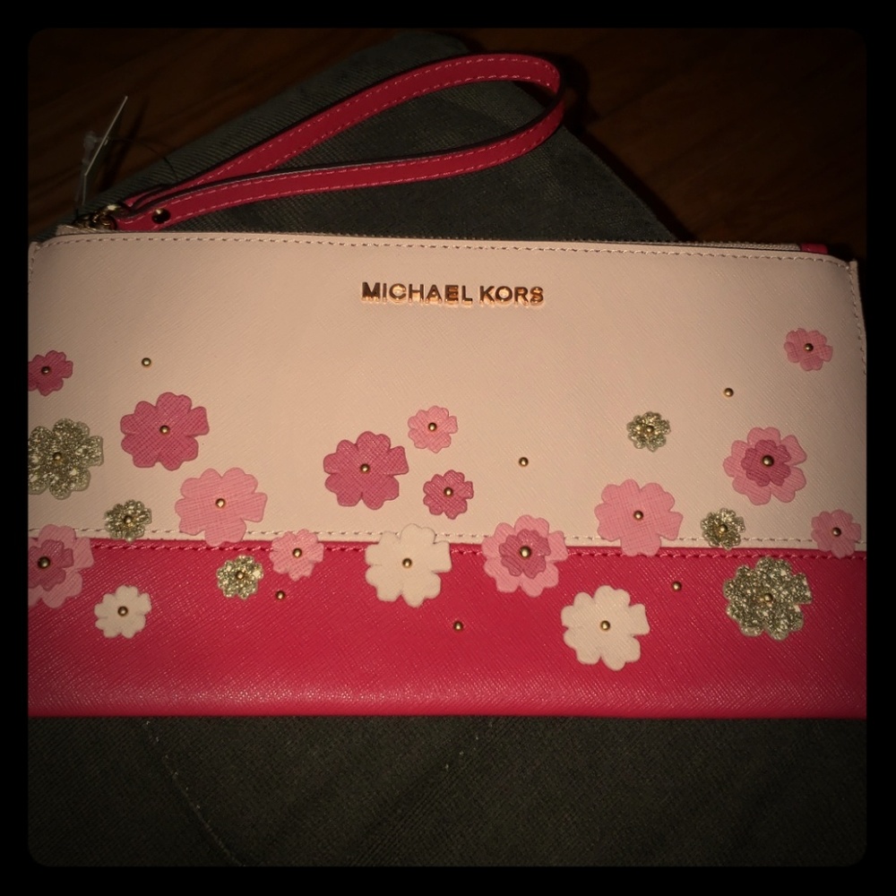 NEW Michael MICHAEL KORS Jet Set Travel Zip Clutch